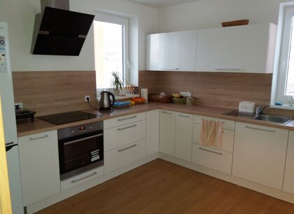 Rohová kuchyňská linka