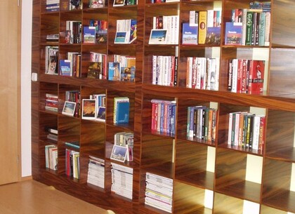 Knihovna na míru