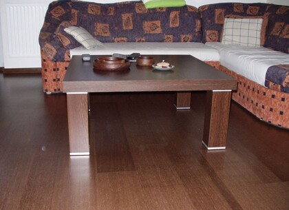 Přírodní nábytek